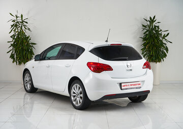 Opel Astra Вид 4